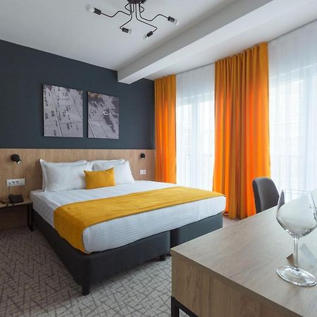 City Inn Pristina Exteriör bild