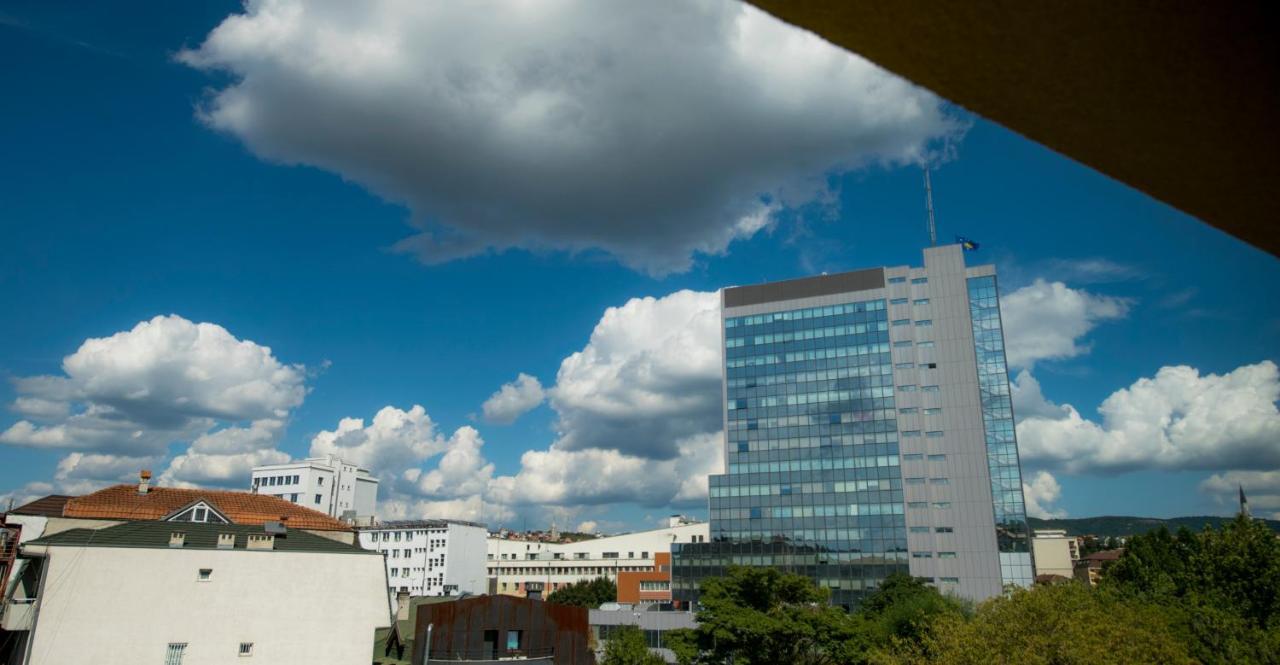 City Inn Pristina Exteriör bild
