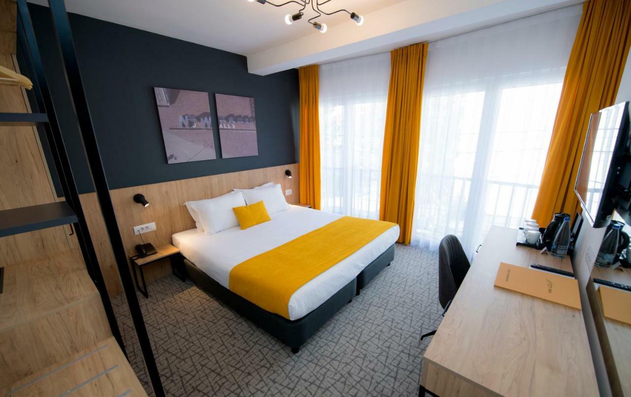 City Inn Pristina Exteriör bild